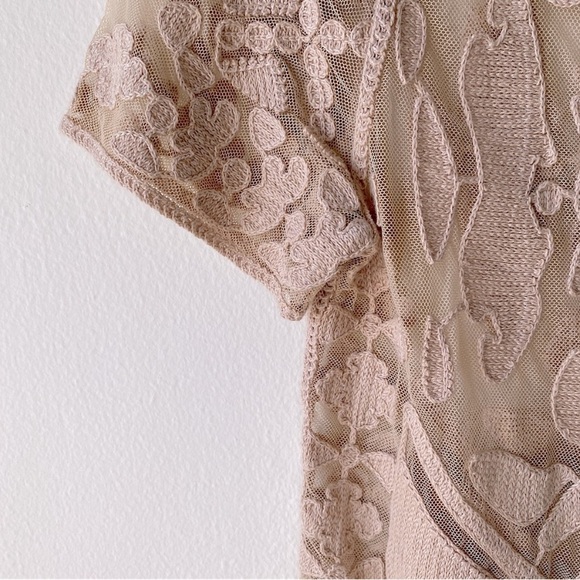 ANTHROPOLOGIE EVERLEIGH EMBROIDERED SHORT SLEEVE TOP ROMANTIC BOHO Beige Pink S - Picture 4 of 7